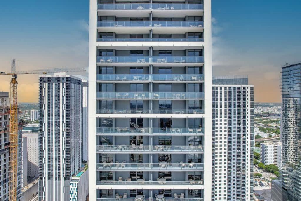 Chic Downtown - Views Gym & Pool Apartamento