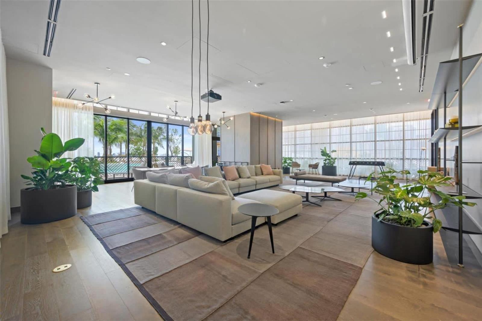 Apartamento Chic Downtown - Views Gym & Pool Miami