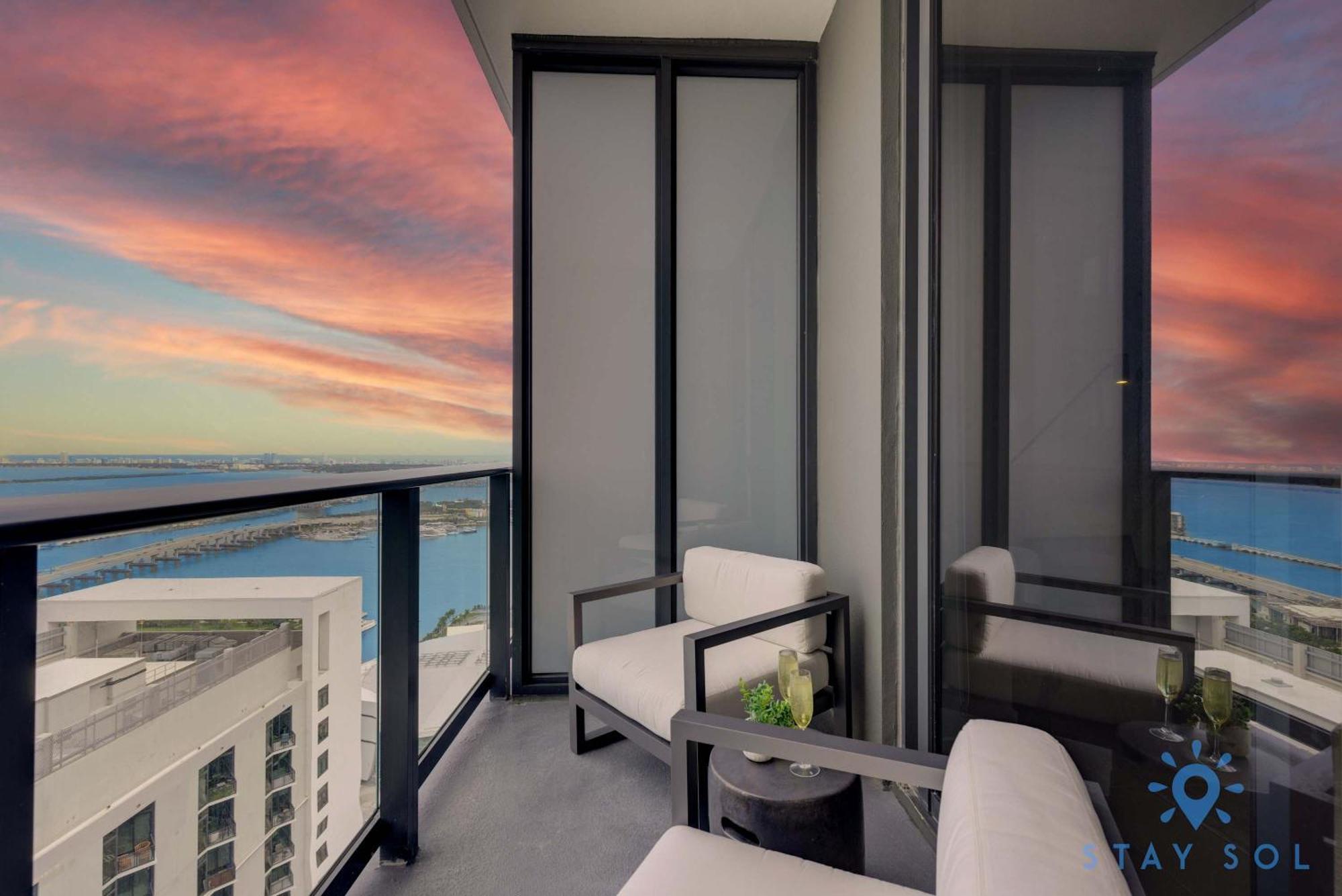 Chic Downtown - Views Gym & Pool Apartamento